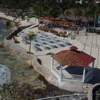 beach area at El Dorado Royale