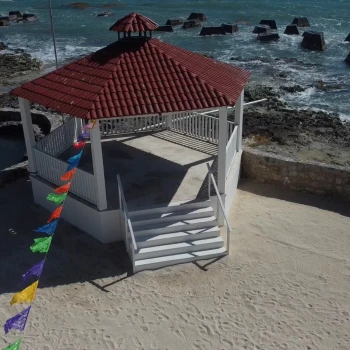 beach gazebo at El Dorado Royale