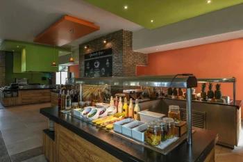 buffet restaurant at El Dorado Royale