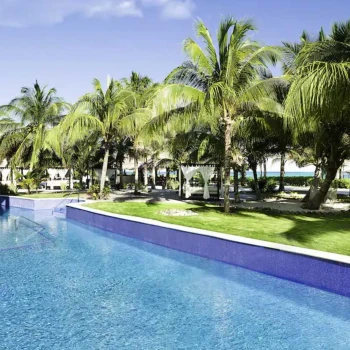 exterior of the swim out suites at El Dorado Royale