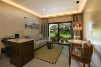 royal suite at El Dorado Royale