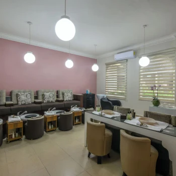 salon at El Dorado Royale