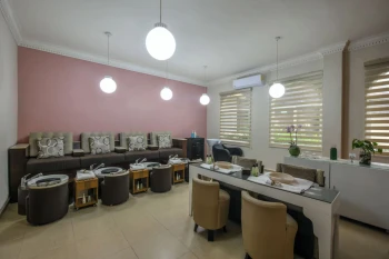 salon at El Dorado Royale