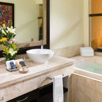 washroom of a suite at El Dorado Royale