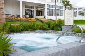 hot tub at Garza Blanca Resort & Spa Cancun