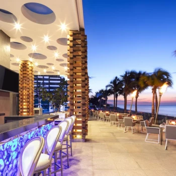 oceanview restaurant and bar at Garza Blanca Resort & Spa Los Cabos