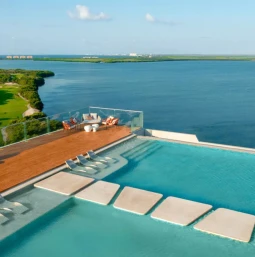 rooftop infinity pool at Hyatt Vivid Grand Island