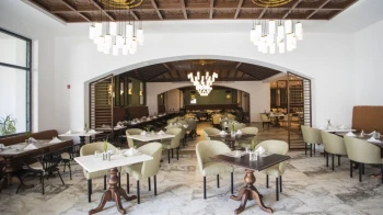 restaurant at majestic elegance costa mujeres