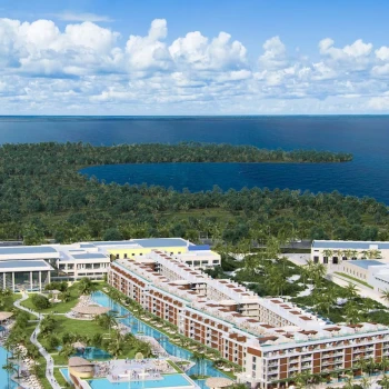 exterior of Majestic Mirage Costa Mujeres