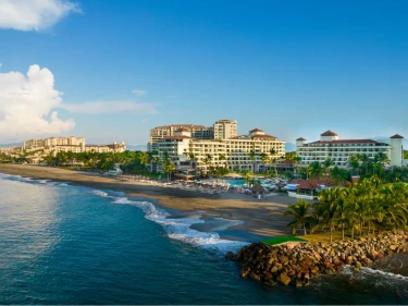 exterior of Marriott Puerto Vallarta
