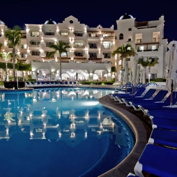 pool at pueblo bonito los cabos