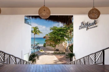 entrance to the beachfront by the fives hotels