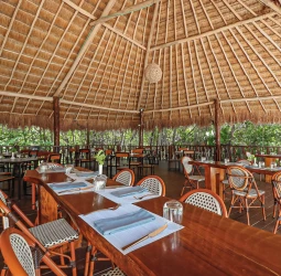 natura restaurant at The Fives Beach Hotel and Residences